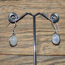 Load image into Gallery viewer, Moonstone silver earrings Oval