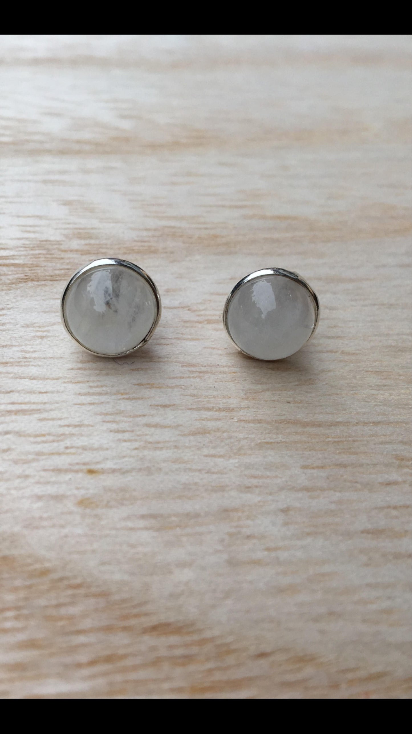 Stud moonstone sterling silver earrings Round