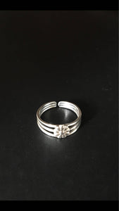 Flower Midi ring,, sterling silver midi ring, flower toe ring, boho midi ring, silver toe ring, adjustable midi and toe ring, pinki silver
