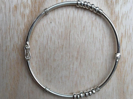 Sterling silver bangle