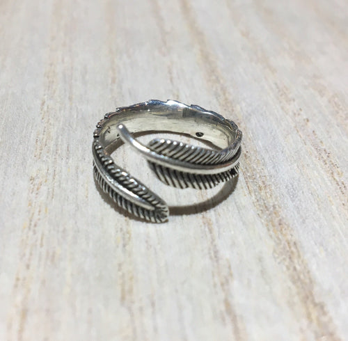 Feather sterling silver ring, Adjustable feather sterling silver ring, Gift for her, Gift for him, Boho silver ring, Thumb silver ring