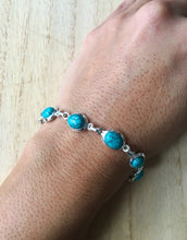 Load image into Gallery viewer, Turquoise sterling silver link bracelet