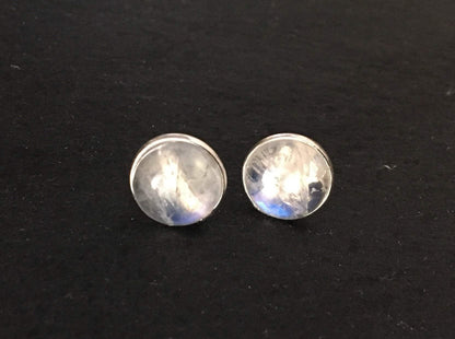 Stud moonstone sterling silver earrings Round