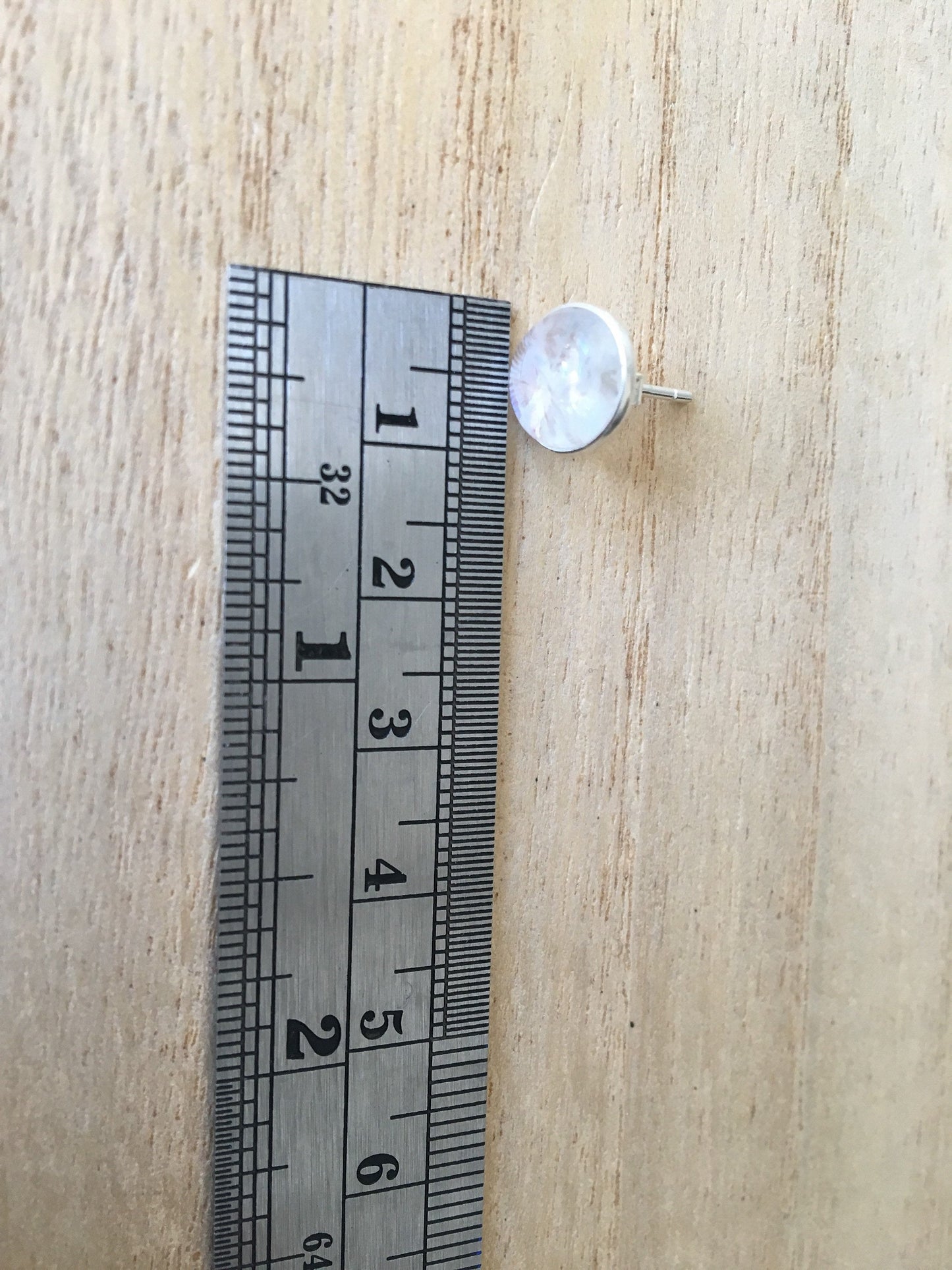 Stud moonstone sterling silver earrings Round