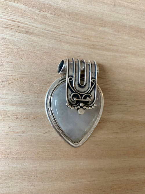 Moonstone silver pendant, Heart shaped  Rainbow Moonstone pendant, Moonstone, Moonstone necklace, Moonstone birthstone