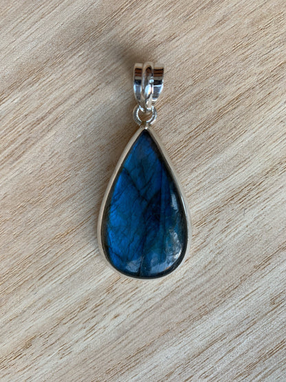 Labradorite silver pendant, Teardrop Labradorite pendant, labradorite Jewellery Perfect gift for her, St Valentine gift