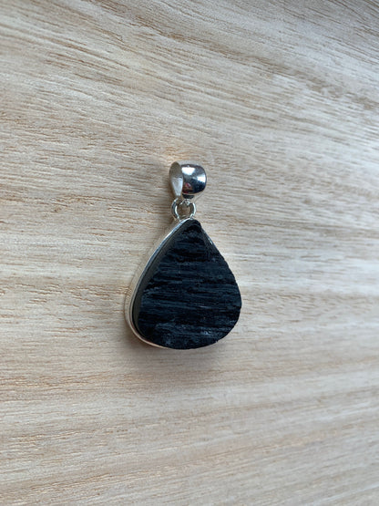 Black turmaline teardrop pendant, Sterling silver raw turmaline  pendant, Tourmaline jewellery, Turmaline,Natural turmaline, Turmaline Gifts