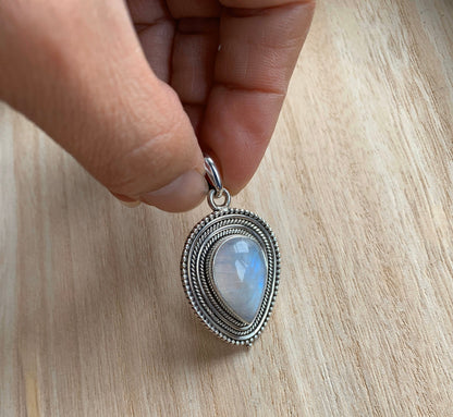 Moonstone silver pendant, Teardrop Rainbow Moonstone pendant, Moonstone, Moonstone necklace, Moonstone birthstone